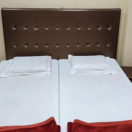 Hotel Avadh Balrāmpur Esterno foto