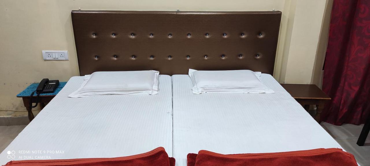 Hotel Avadh Balrāmpur Esterno foto