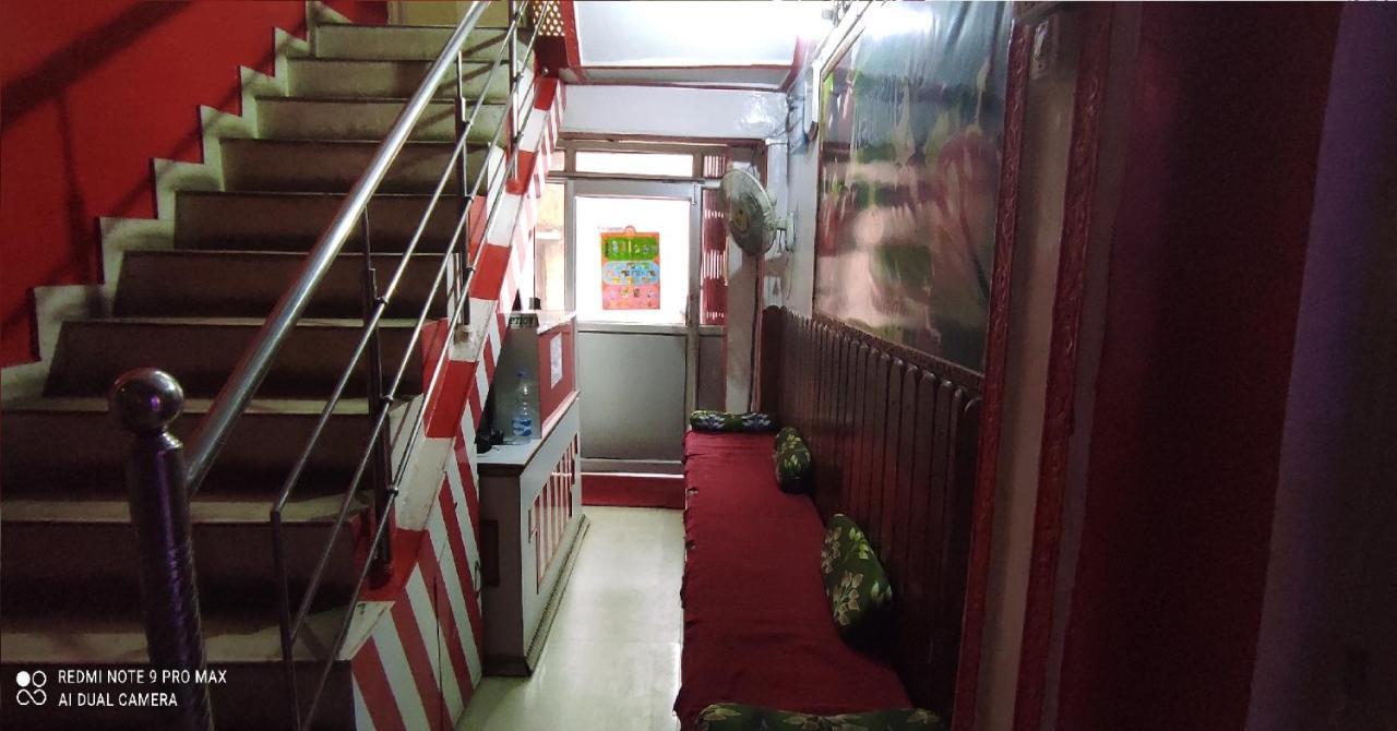 Hotel Avadh Balrāmpur Esterno foto